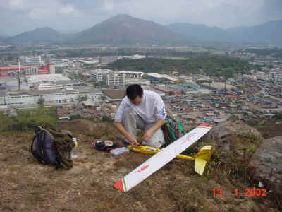 Yuen Long Industrial Estate is down below (60500 bytes)