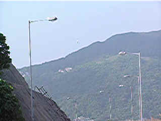 Gentle landing on the road (2768791 bytes)